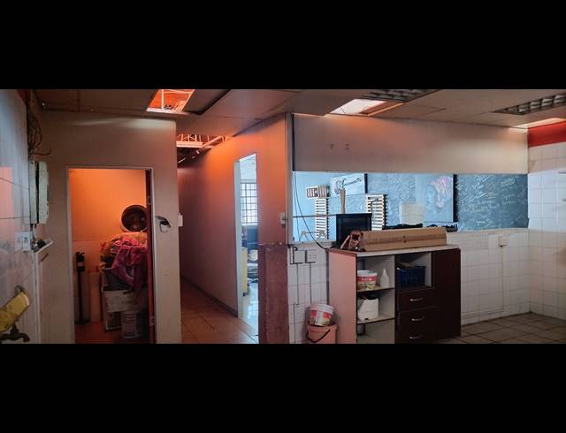 120M² BUSINESS CENTRE FOR SALE IN NELSPRUIT CENTRAL